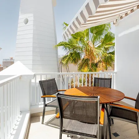 Spacious With Ocean View Apartman